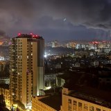 Comme lors des précédentes grosses attaques, des habitants de Kiev ont rejoint le métro pour s'y réfugier et y passer la nuit. KEYSTONE/AP/Yehor Konovalov
